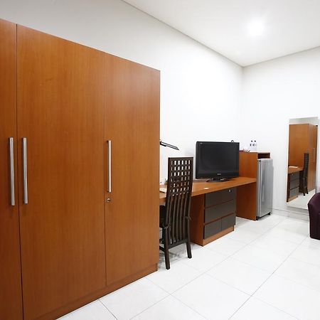 Reddoorz @ Menteng Jacarta Exterior foto