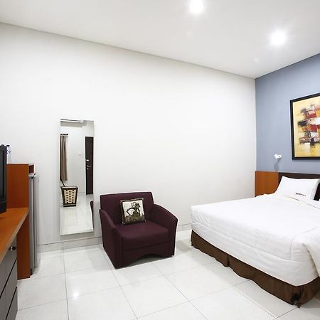 Reddoorz @ Menteng Jacarta Exterior foto