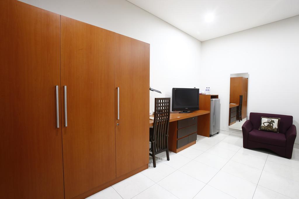 Reddoorz @ Menteng Jacarta Exterior foto
