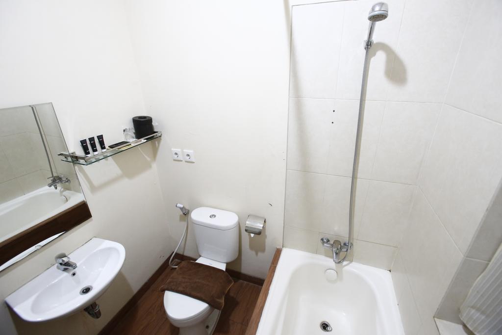 Reddoorz @ Menteng Jacarta Exterior foto