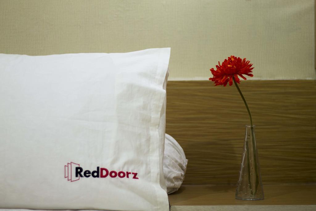 Reddoorz @ Menteng Jacarta Exterior foto