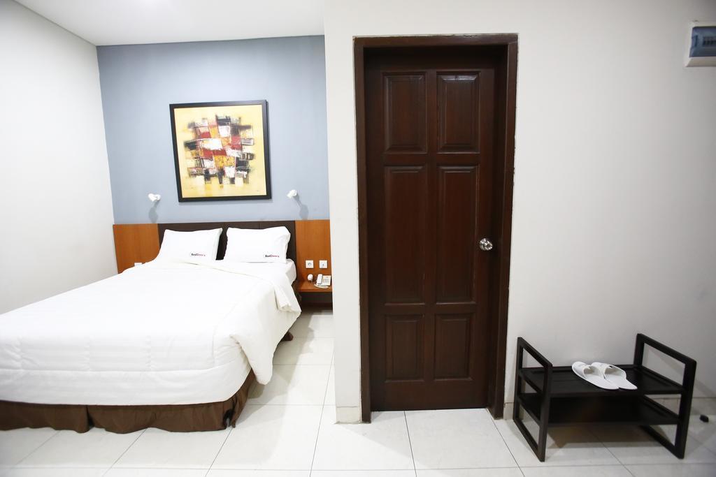 Reddoorz @ Menteng Jacarta Exterior foto